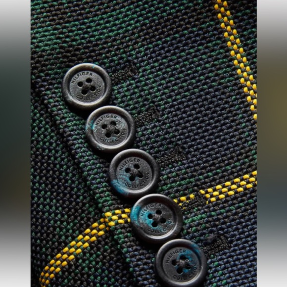 Tommy Hill Blazer, perfect for the holidays perfect color for the right season - Picture 11 of 17